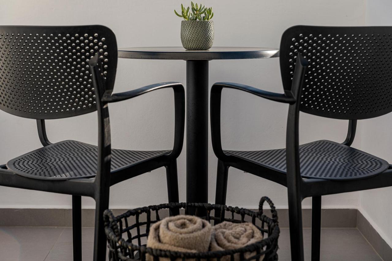 Onyx Hotel & Suites Karterados  Zewnętrze zdjęcie